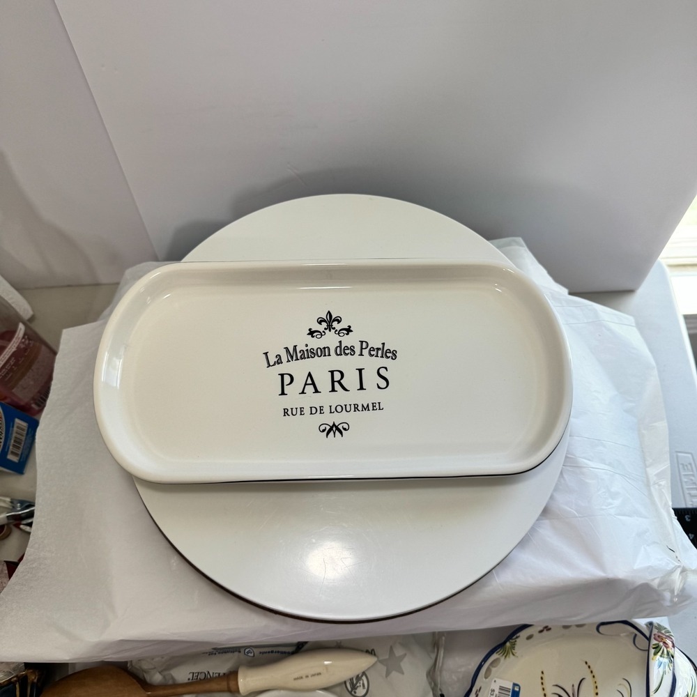La Maison des Perles Paris Ceramic Vanity Tray Oval White Porcelain Trinket Dish